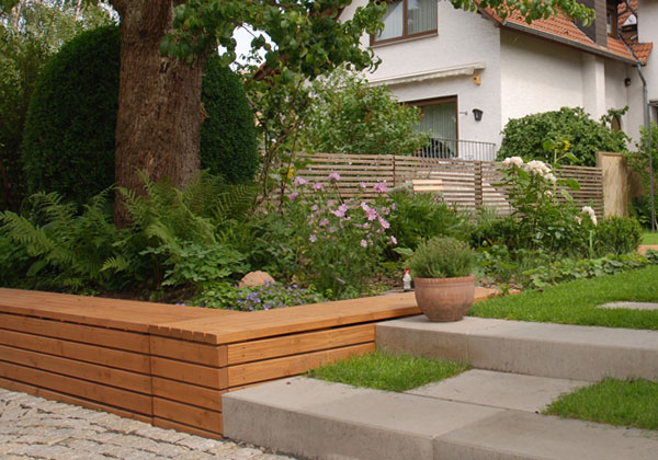 Holzarbeiten im Garten – Garteneinblick 3